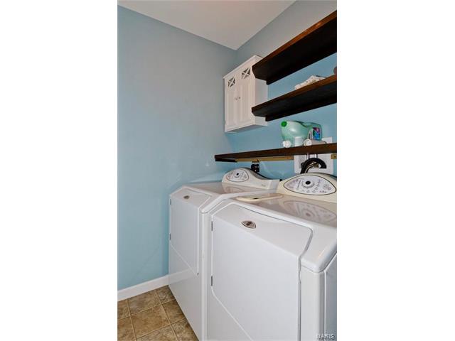 501 Springhurst Pkwy, O'fallon, MO 63368 photo 17