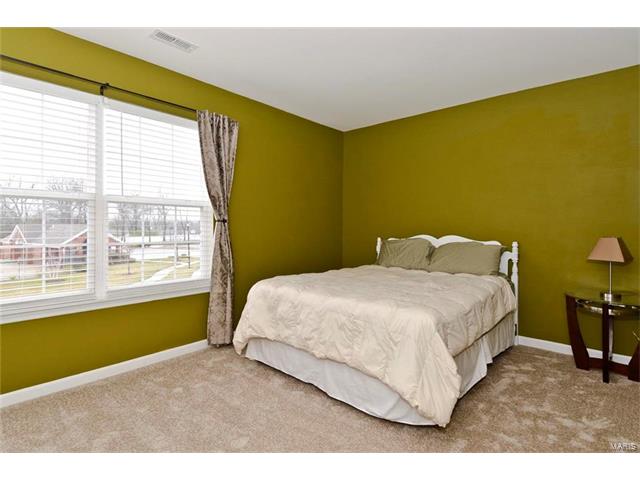 501 Springhurst Pkwy, O'fallon, MO 63368 photo 15
