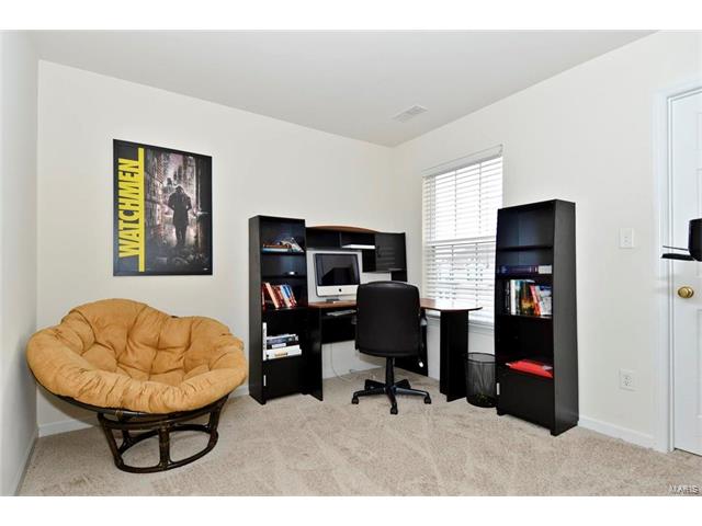 501 Springhurst Pkwy, O'fallon, MO 63368 photo 14