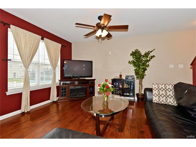 501 Springhurst Pkwy, O'fallon, MO 63368 photo 3