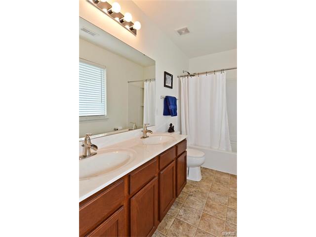 501 Springhurst Pkwy, O'fallon, MO 63368 photo 12