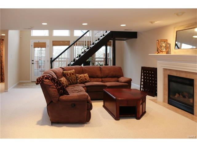 990 Stone Spring Dr, Eureka, MO 63025 photo 9