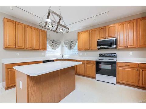 417 Copper Tree Trl, O'fallon, MO 63368 photo 17