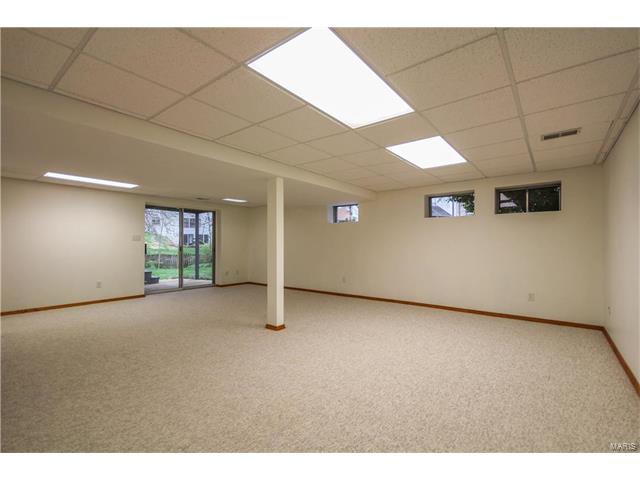 1470 Kentbrooke Dr, Ballwin, MO 63021 photo 28