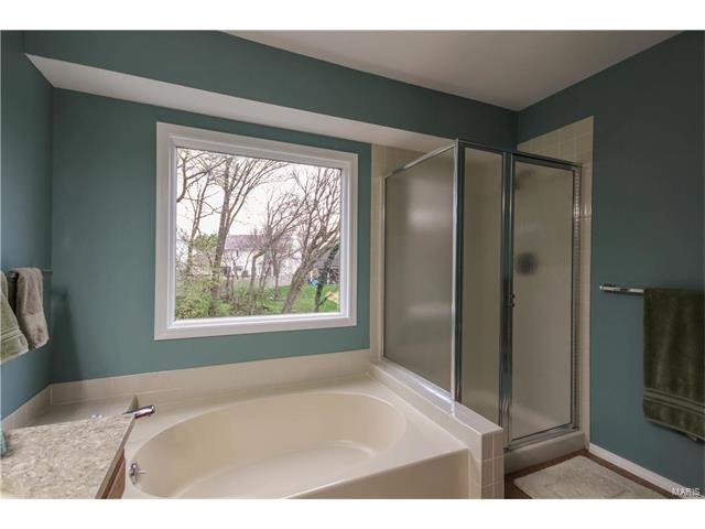 1470 Kentbrooke Dr, Ballwin, MO 63021 photo 23