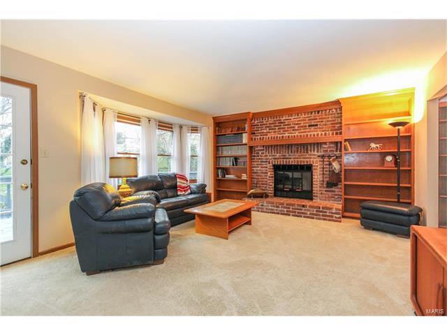 1470 Kentbrooke Dr, Ballwin, MO 63021 photo 10