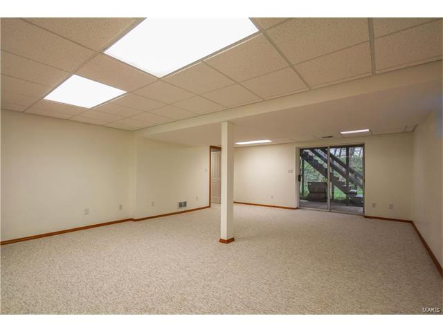 1470 Kentbrooke Dr, Ballwin, MO 63021 photo 29