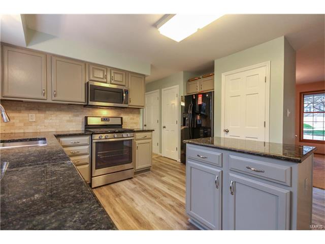 1470 Kentbrooke Dr, Ballwin, MO 63021 photo 15