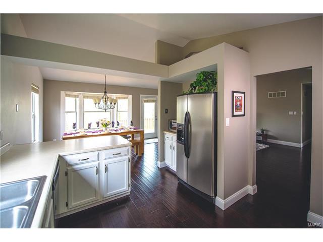 1008 Columbard Dr, Ballwin, MO 63021 photo 7