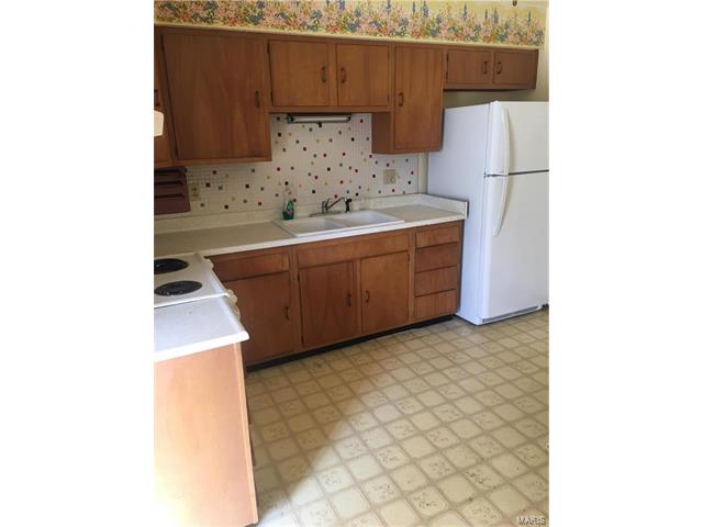 204 Capri Dr, O'fallon, MO 63366 photo 6