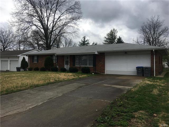 204 Capri Dr, O'fallon, MO 63366 photo 2