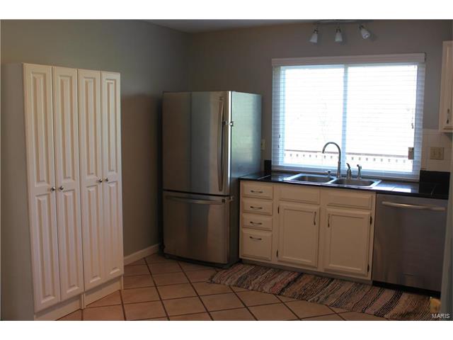 735 Country Stone Ct, Ballwin, MO 63021 photo 6