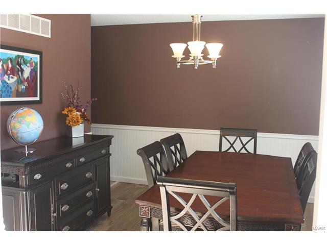 735 Country Stone Ct, Ballwin, MO 63021 photo 8