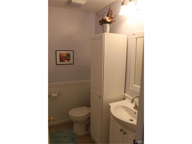 735 Country Stone Ct, Ballwin, MO 63021 photo 9