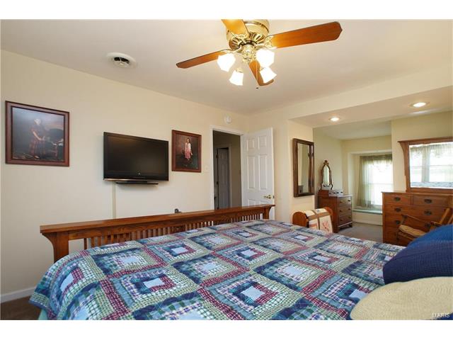 230 New Ballwin Rd, Ballwin, MO 63021 photo 13