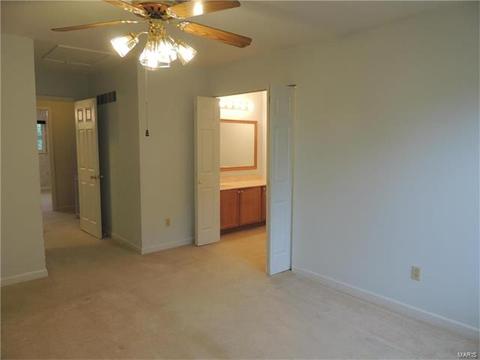 308 Fox Village Ct, Ballwin, MO 63021 photo 17