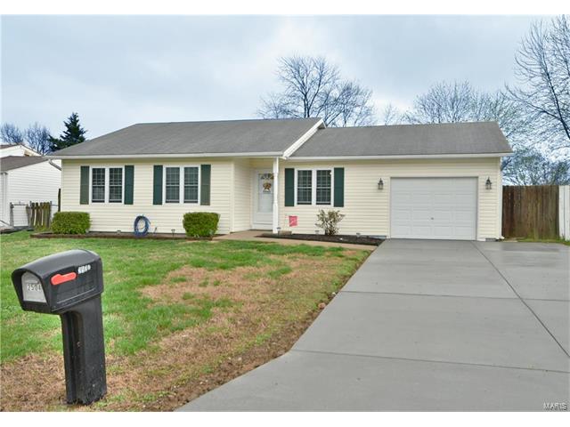 2504 Breezy Point Ln, O'fallon, MO 63368 photo 1