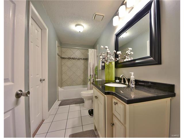 2504 Breezy Point Ln, O'fallon, MO 63368 photo 14