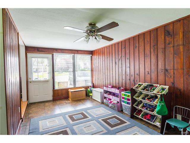 9213 Hallock Dr, Saint Louis, MO 63123 photo 10