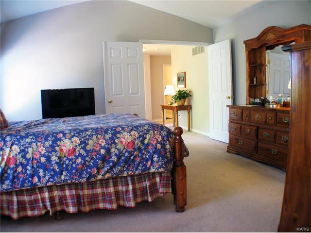 705 Whispering Frst, Ballwin, MO 63021 photo 26