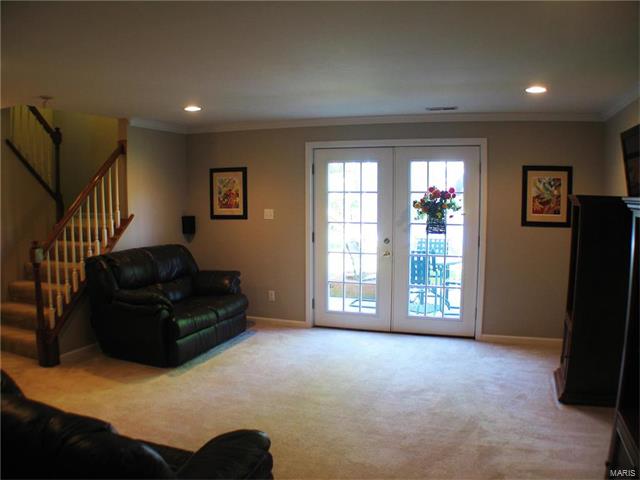705 Whispering Frst, Ballwin, MO 63021 photo 14