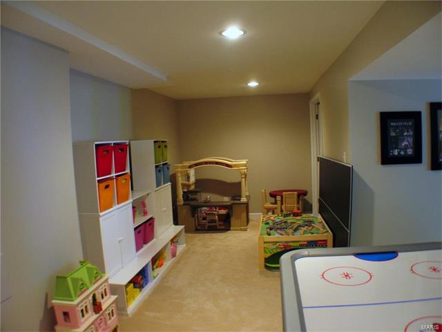 705 Whispering Frst, Ballwin, MO 63021 photo 17
