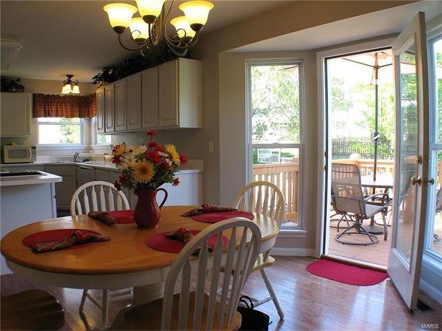 705 Whispering Frst, Ballwin, MO 63021 photo 6