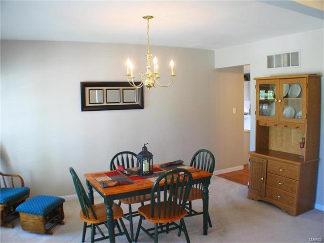 705 Whispering Frst, Ballwin, MO 63021 photo 10