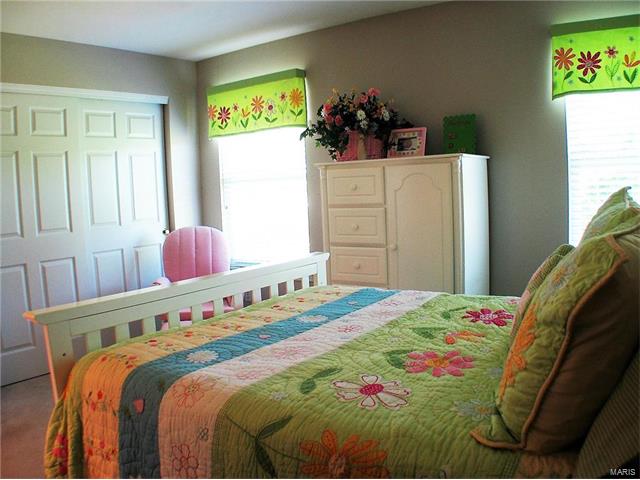 705 Whispering Frst, Ballwin, MO 63021 photo 22