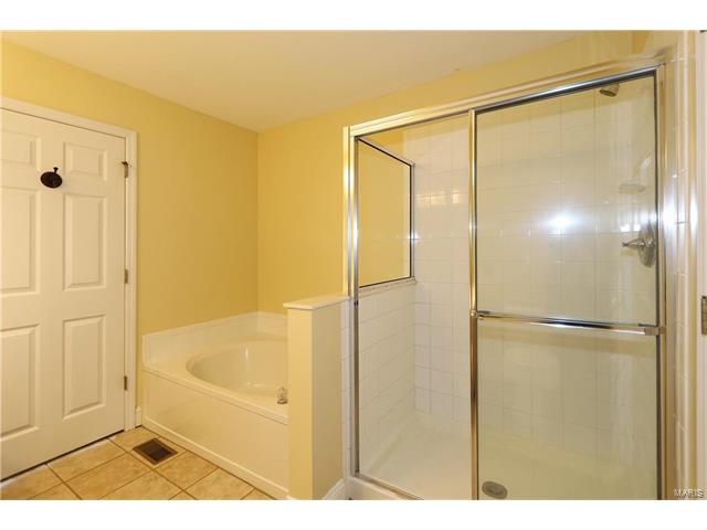 16716 Hickory Crest Dr, Wildwood, MO 63011 photo 11