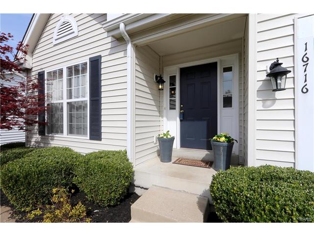16716 Hickory Crest Dr, Wildwood, MO 63011 photo 1