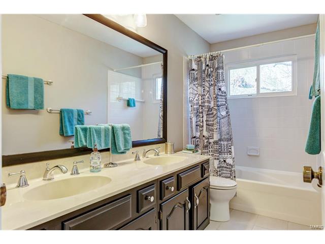 601 Huntley Heights Dr, Ballwin, MO 63021 photo 31