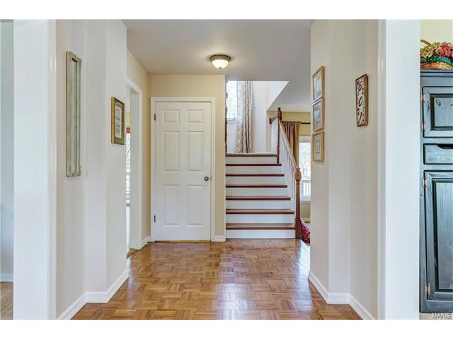 601 Huntley Heights Dr, Ballwin, MO 63021 photo 8