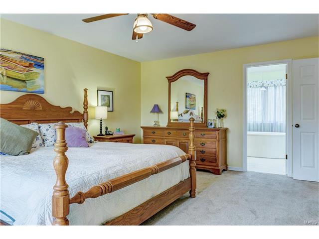 601 Huntley Heights Dr, Ballwin, MO 63021 photo 21