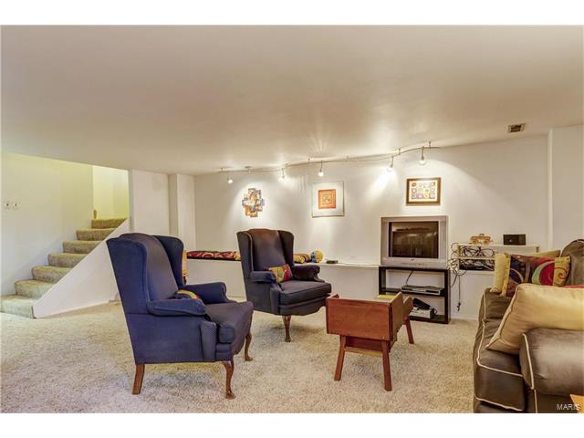 601 Huntley Heights Dr, Ballwin, MO 63021 photo 32