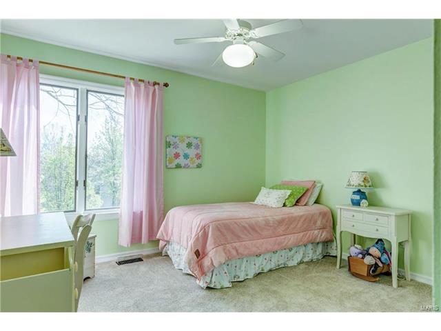 601 Huntley Heights Dr, Ballwin, MO 63021 photo 29