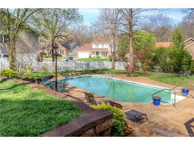 601 Huntley Heights Dr, Ballwin, MO 63021 photo 44