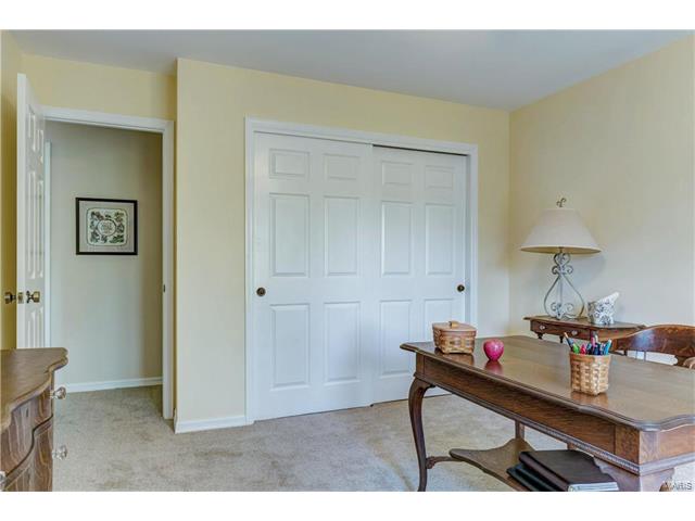 601 Huntley Heights Dr, Ballwin, MO 63021 photo 28
