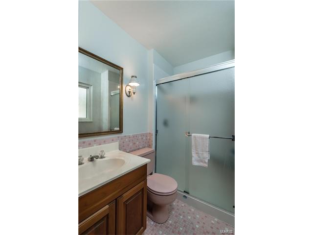 339 Greenbriar Ln, Ballwin, MO 63011 photo 10