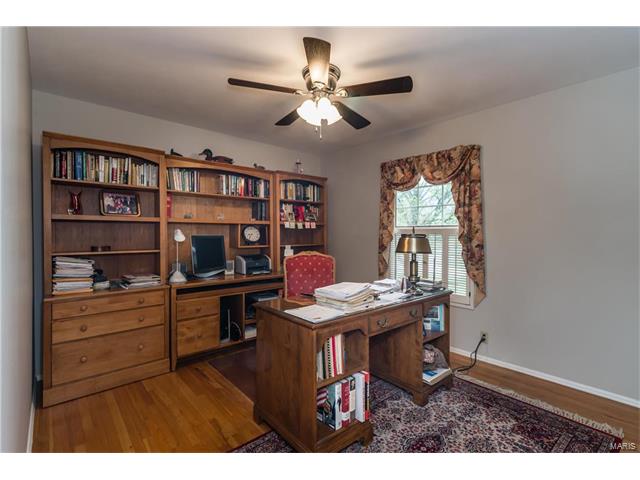 339 Greenbriar Ln, Ballwin, MO 63011 photo 11