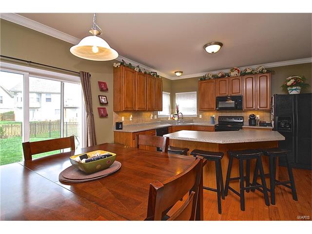 233 Spring Borough Dr, O'fallon, MO 63368 photo 10