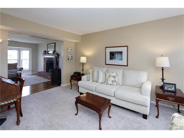 2917 Bromley Dr, O'fallon, MO 63368 photo 3
