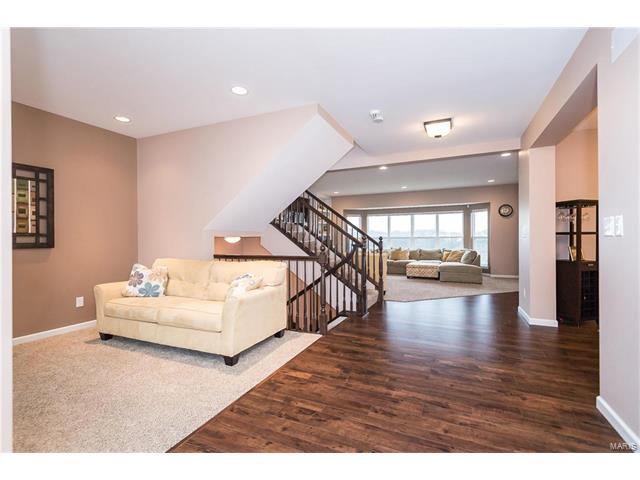 1271 Arbor Summit Dr, Ballwin, MO 63021 photo 2