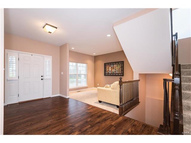 1271 Arbor Summit Dr, Ballwin, MO 63021 photo 4