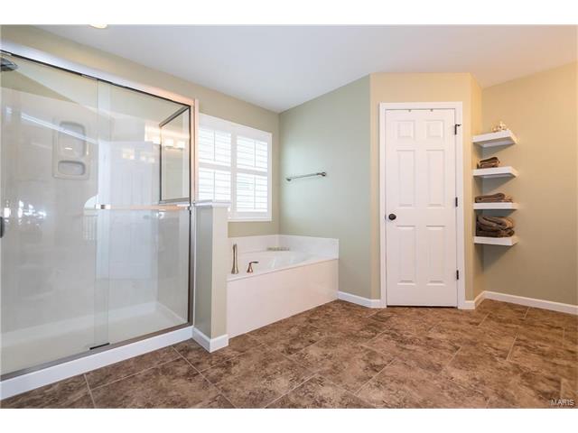 1271 Arbor Summit Dr, Ballwin, MO 63021 photo 31