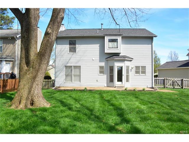 1047 Johanna Dr, Ballwin, MO 63021 photo 19