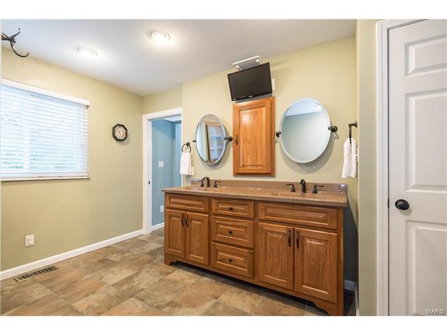 7 Amitie Ln, Ballwin, MO 63011 photo 25