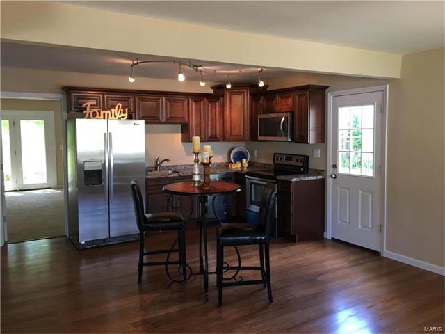 212 Drewel Ct, Eureka, MO 63025 photo 5