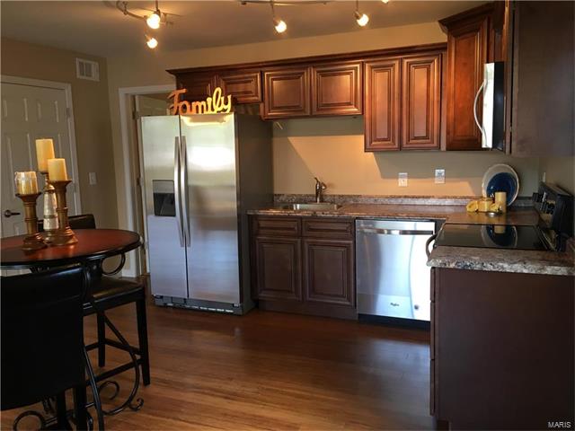 212 Drewel Ct, Eureka, MO 63025 photo 3