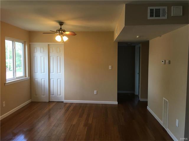 212 Drewel Ct, Eureka, MO 63025 photo 9